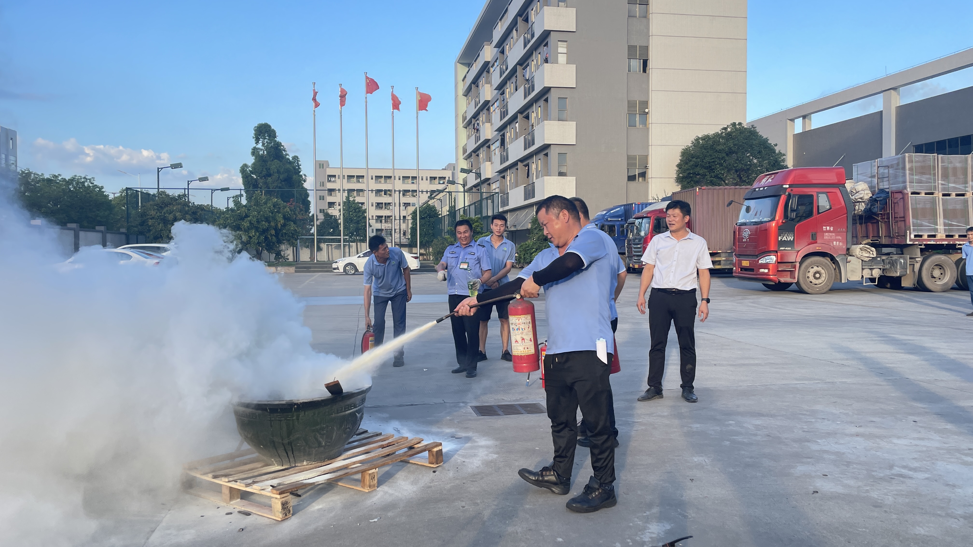 安全生产，共筑防线 | 致远望牛墩公司开展消防安全培训与演练活动